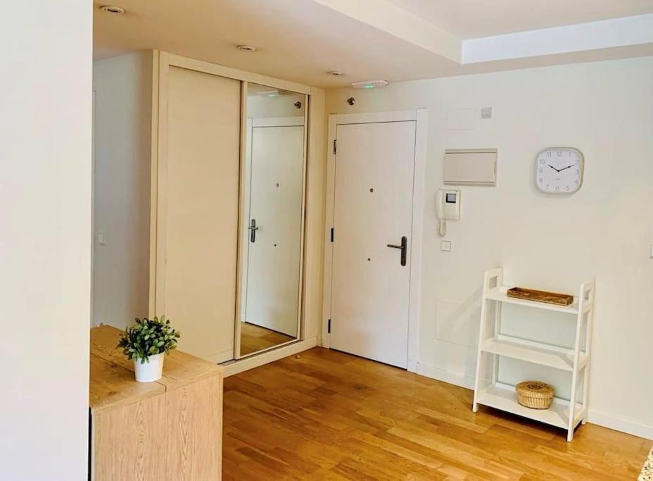 Precioso - Moderno Terraza Y Parking, 2 Hab, 2 Banos, 6-7 Pers - Dispo 15 Al 18 Jun Ultima Hora!! Daire Llanes Dış mekan fotoğraf